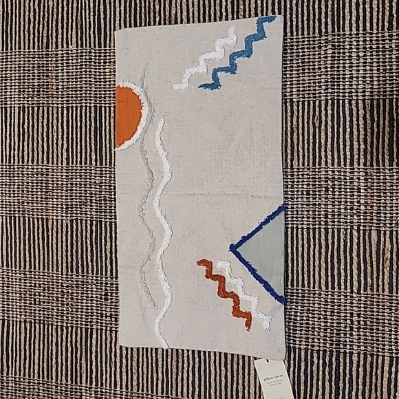 NWT WEST ELM SOUTHWESTERN AZTEC PILLOW COVER - Picture 2 of 8